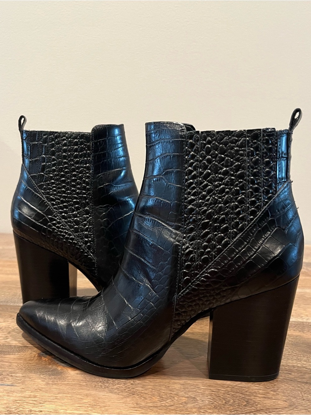 Marc Fisher Black Croc-Embossed Leather Ankle Boots ~ 8 1/2